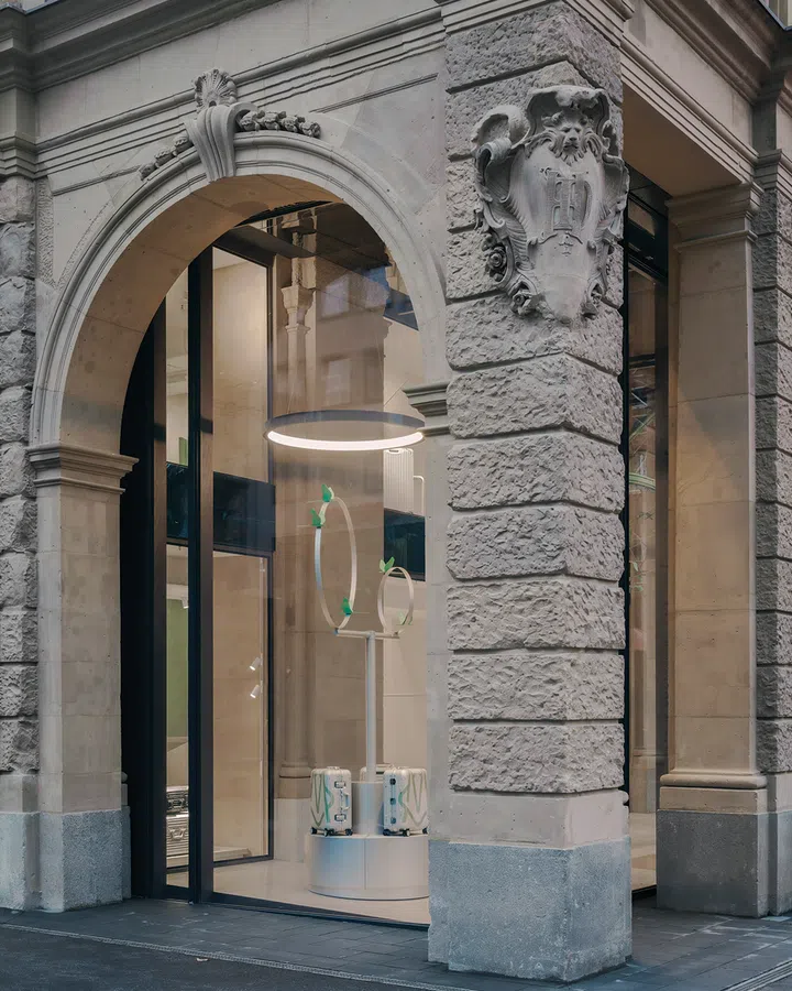 Rimowa Cologne Germany flagship Dom Carre