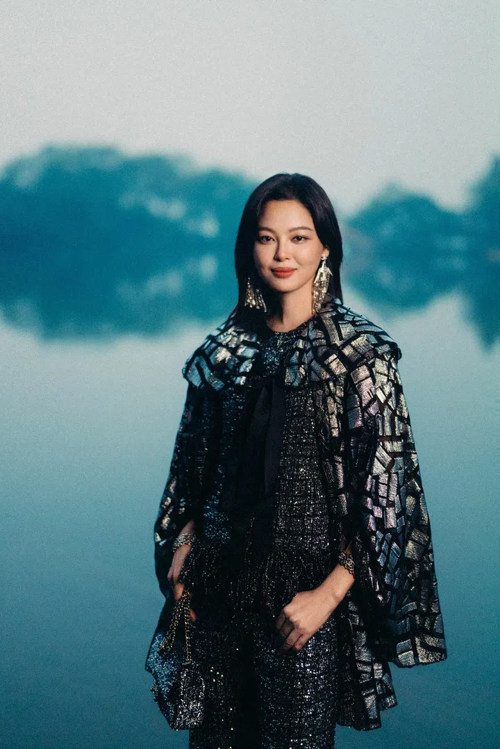 chanel metiers d'art 2024/2025 hangzhou show xin zhilei ambassador