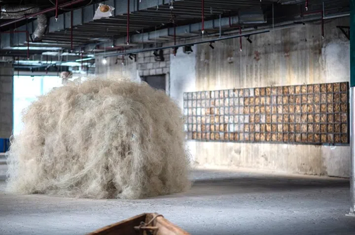 Mound of nylon fish nets in Oca Villamiel’s Bahay ng Mangingisda, Isang Dipang Langit exhibition, Singapore Art Week 2026.