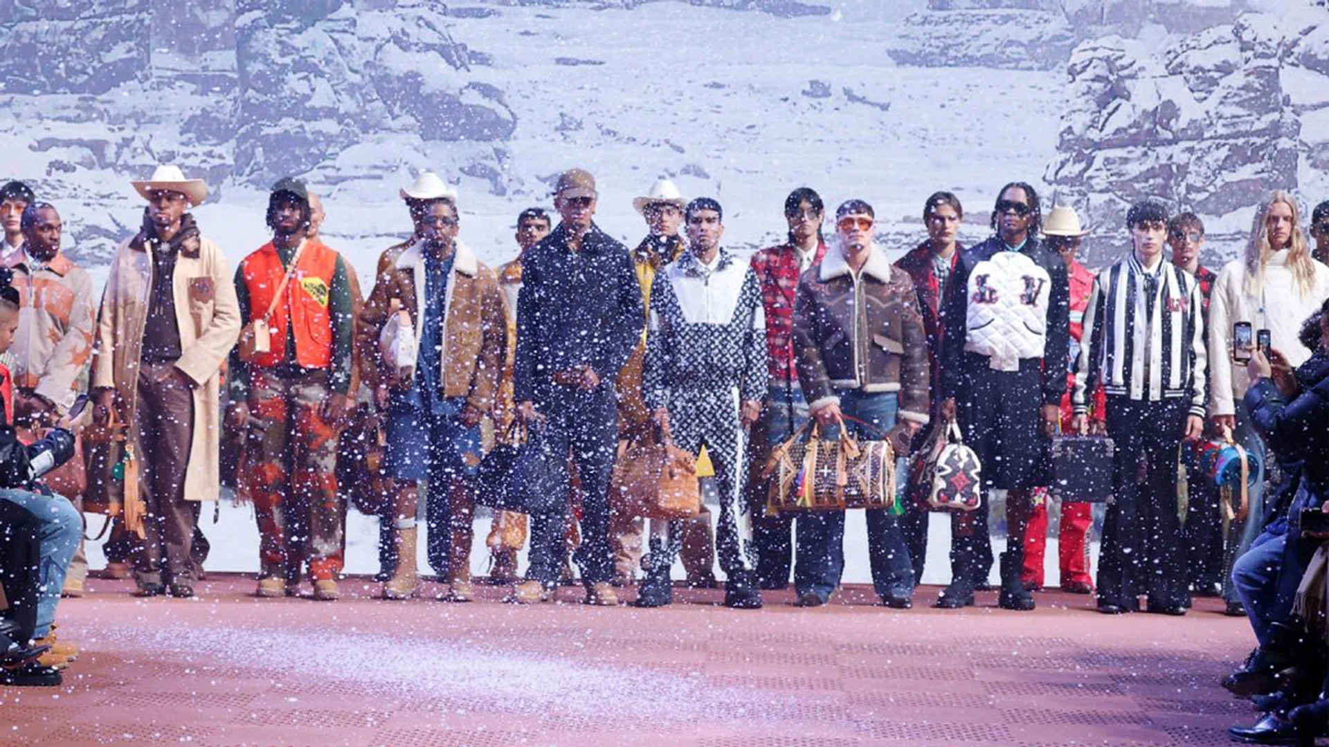 Watch The Men's Fall/Winter 2024 Fashion Week Shows Here | FZINE Singapore