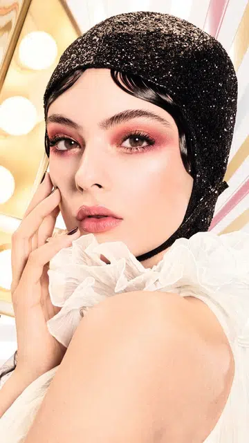 Dior holiday 2025 campaign cool tone highlighter