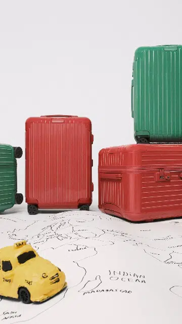 RIMOWA essential granada verde main image