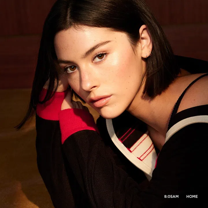 gracie abrams hourglass