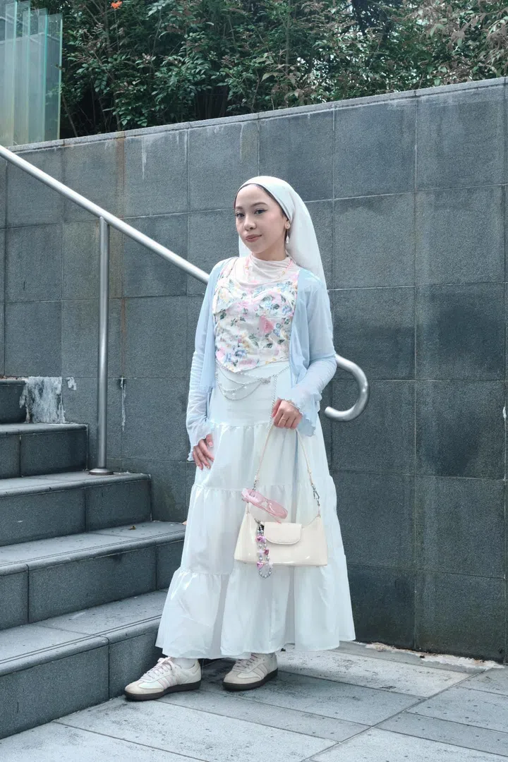 gracie abrams singapore sg concert outfit