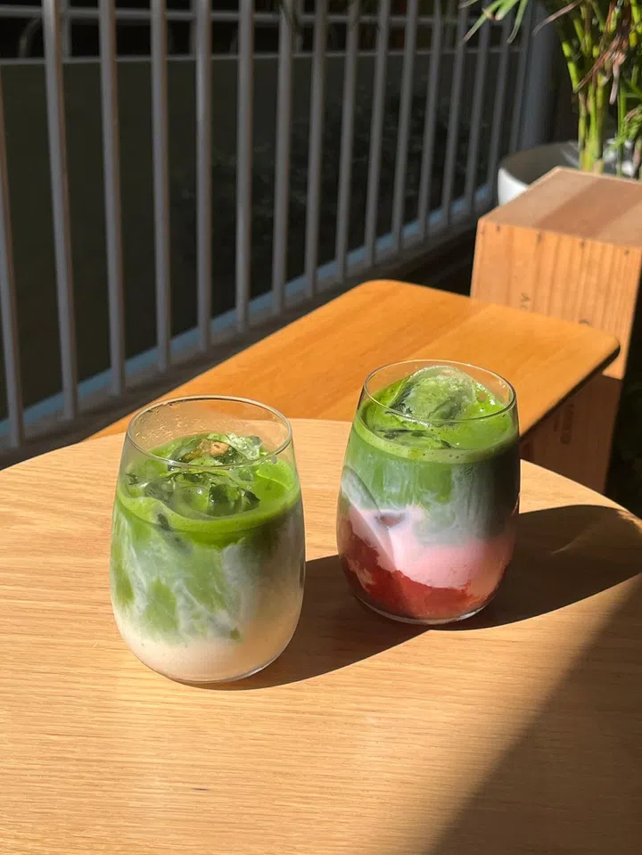 spring-coffee-strawberry-matcha
