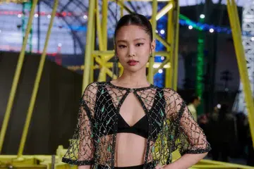 jennie chanel paris fashion week 2026