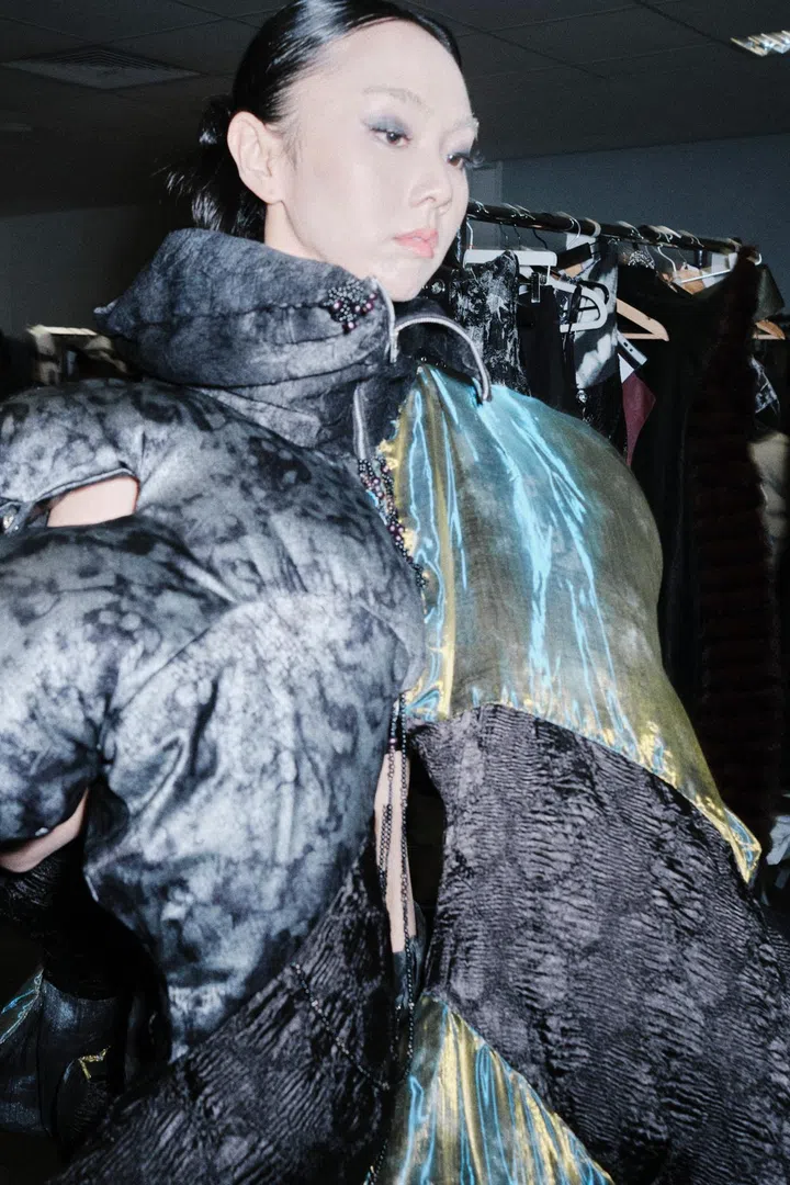 Model backstage dressed