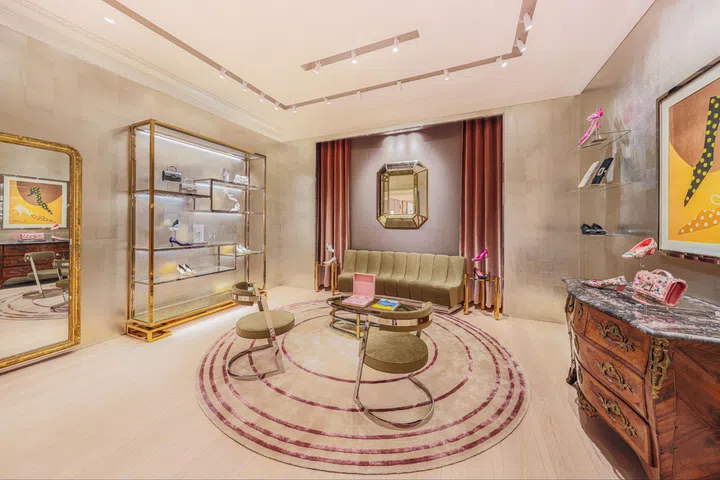 Roger Vivier Singapore flagship boutique Orchard Takashimaya