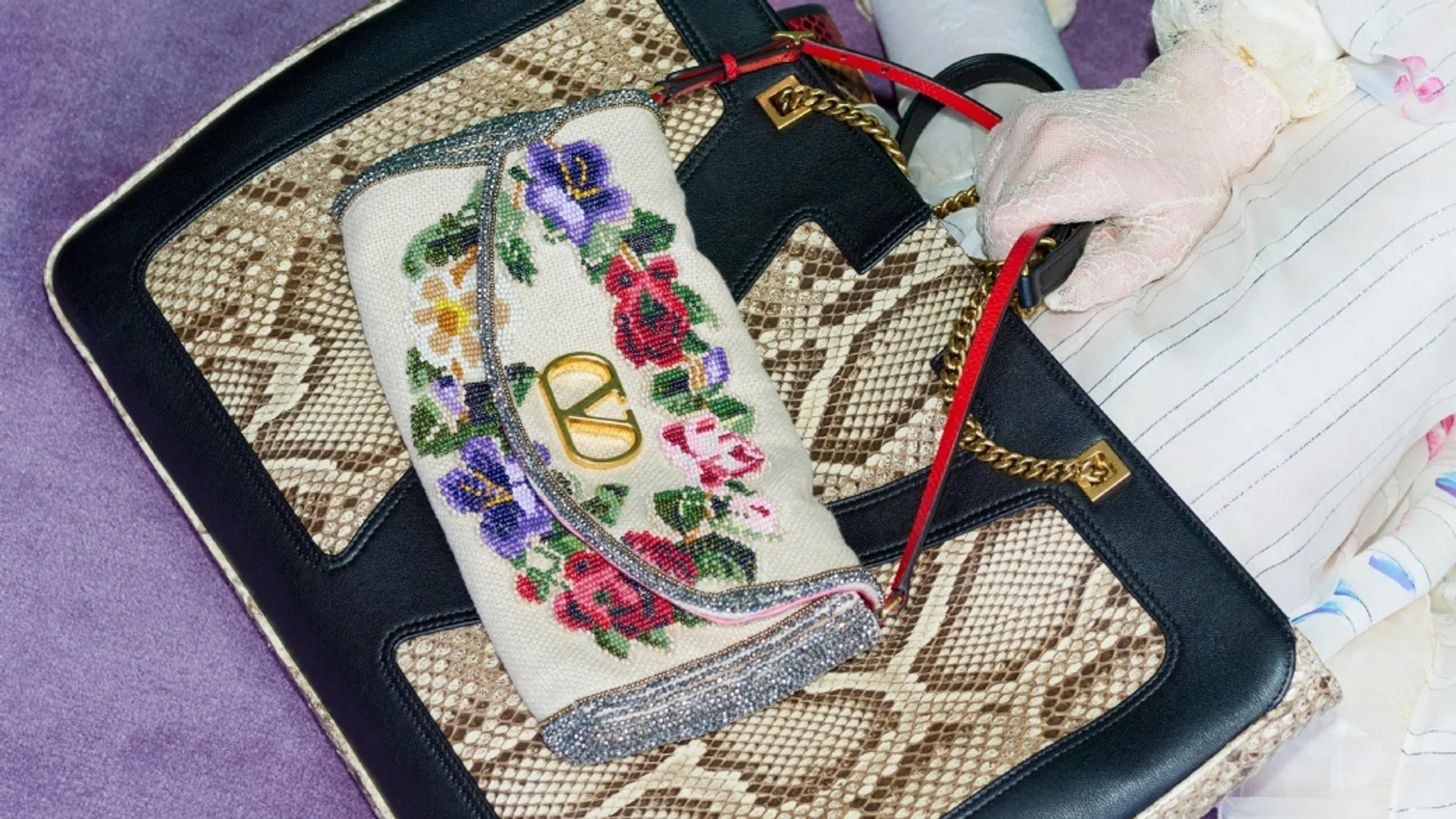 At Longchamp, A Le Pliage x Robert Indiana Tribute Built On Love