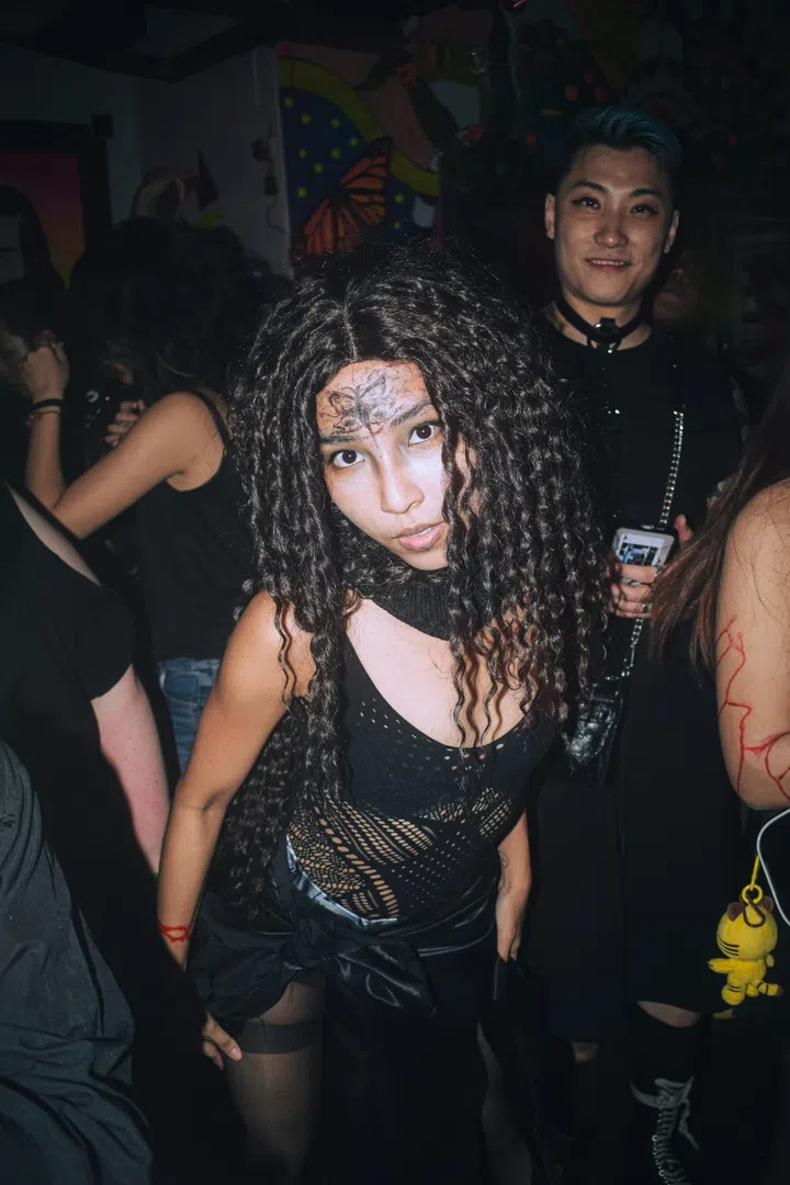 BlackLight Rave curly hair