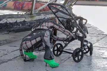 balenciaga crocs