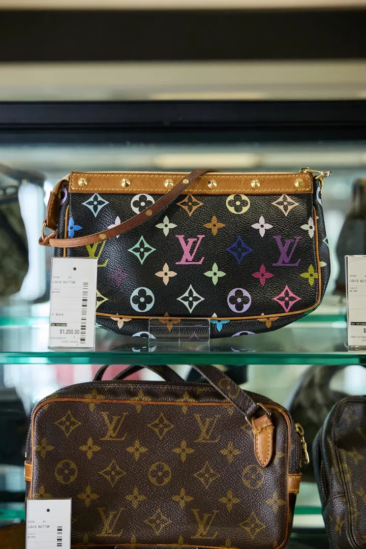 thrift louis vuitton sg lv takashi murakami 2nd street thrift store