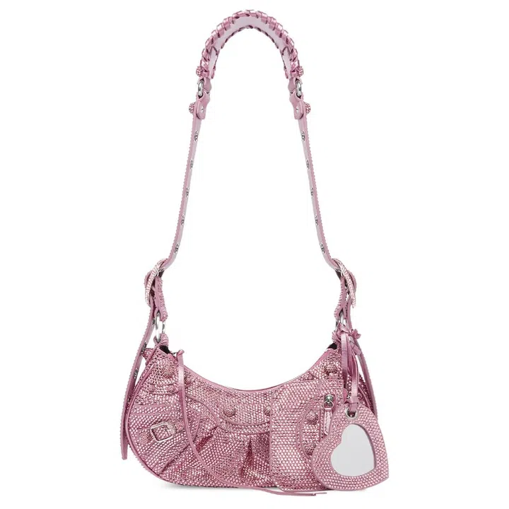 서울시 영등포구 여의도동 콘래드호텔에서 그룹 세븐틴의 베스트 앨범 '17 IS RIGHT HERE'(세븐틴 이즈 라이트 히어' 발매 기념 기자간담회가 열렸다.