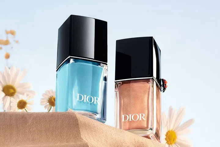 Dior Dioriviera Summer 2026 makeup - Dior Vernis nail polish in Azur and Sunset