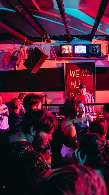 Headquarters Singapore club closing down