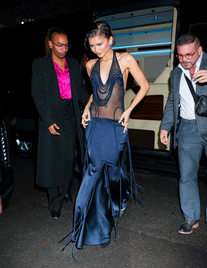 Zendaya The Drama Oufits