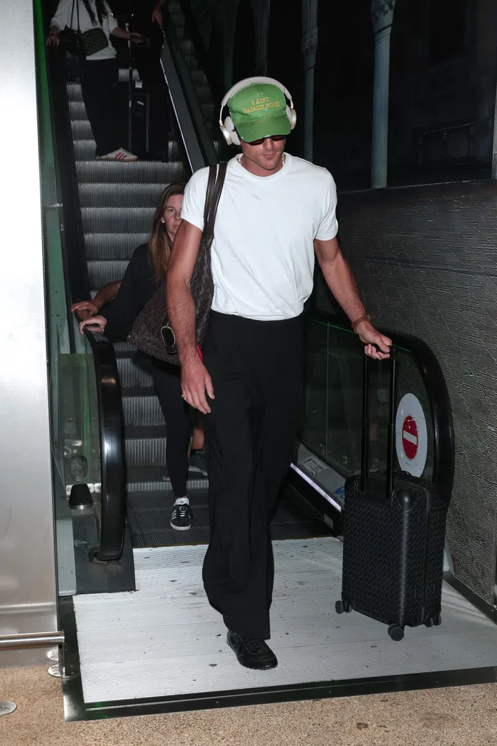VENICE, ITALY - AUGUST 28: Jacob Elordi arrives at Marco Polo Airport on August 28, 2025 in Venice, Italy. (Photo by Jacopo M. Raule/Getty Images for Bottega Veneta)