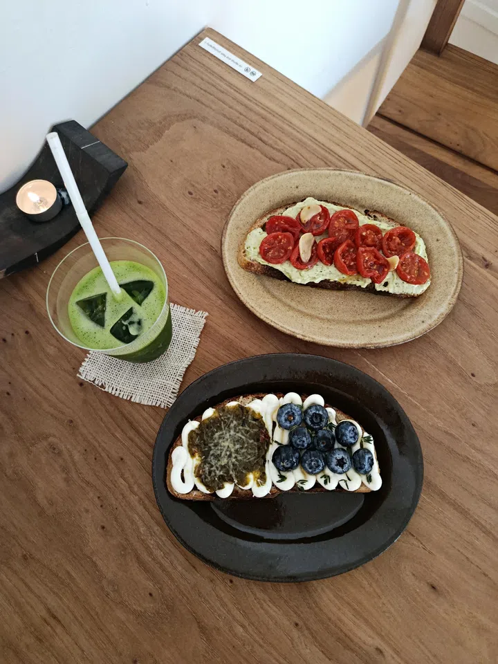 Living Room cafe Singapore review sourdough sandwiches and matcha 