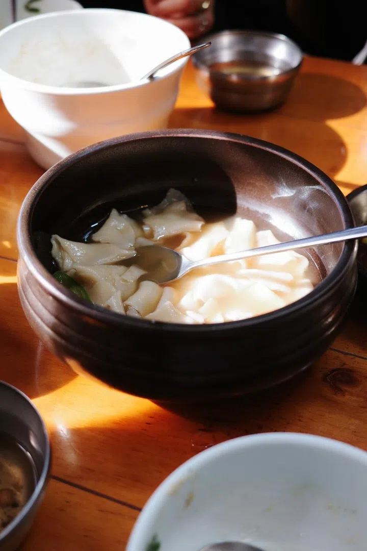 Chebudong Sujebi and Boribap 