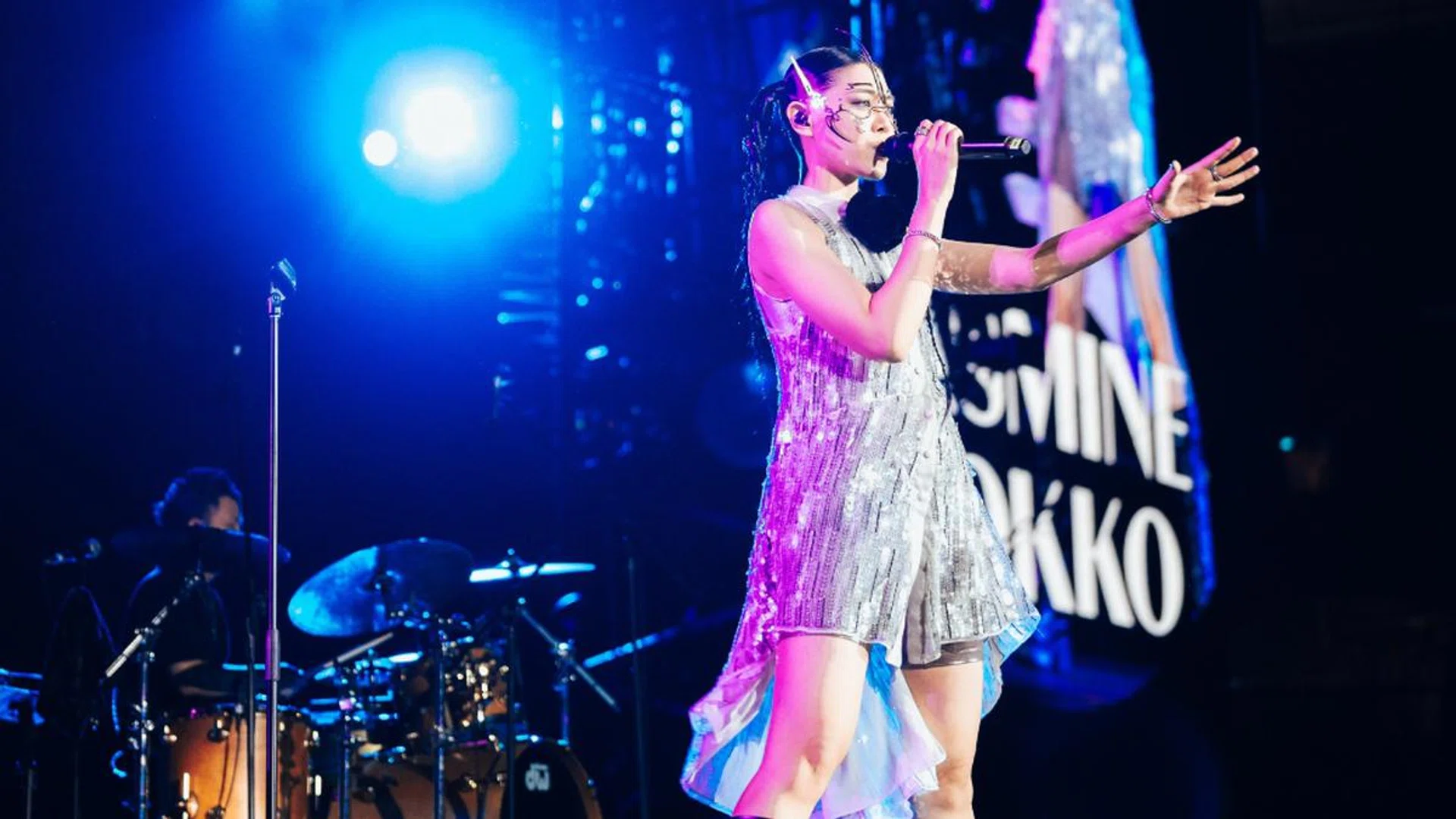 jasmine sokko coldplay