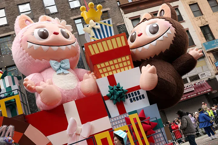 NEW YORK, NEW YORK - NOVEMBER 27: The Friends-giving in POPCITY rides the route during 2025 Macy's Thanksgiving Day Parade on November 27, 2025 in New York City. (Photo by Michael Loccisano/Getty Images)