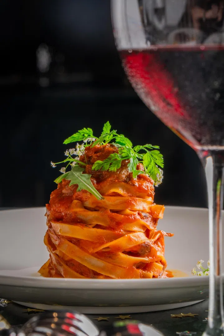 mondrian duxton singapore pasta duck ragu