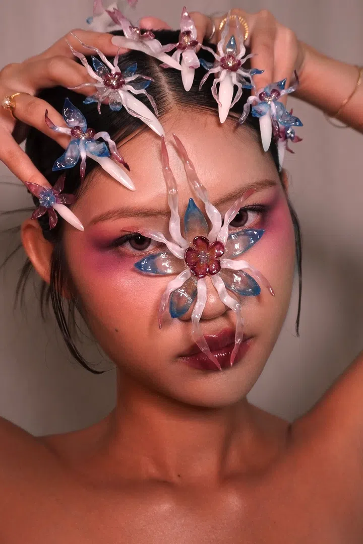 sharon lynn thesali nail artist singapore