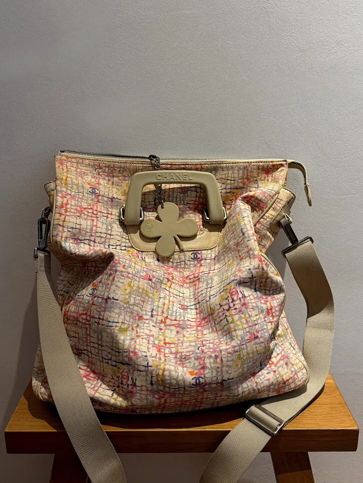 gen z designer bag recommendations chanel tote