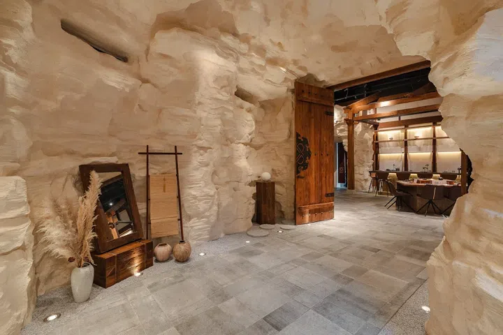 Drim Gold Cave Korean Steakhouse Singapore Sentosa