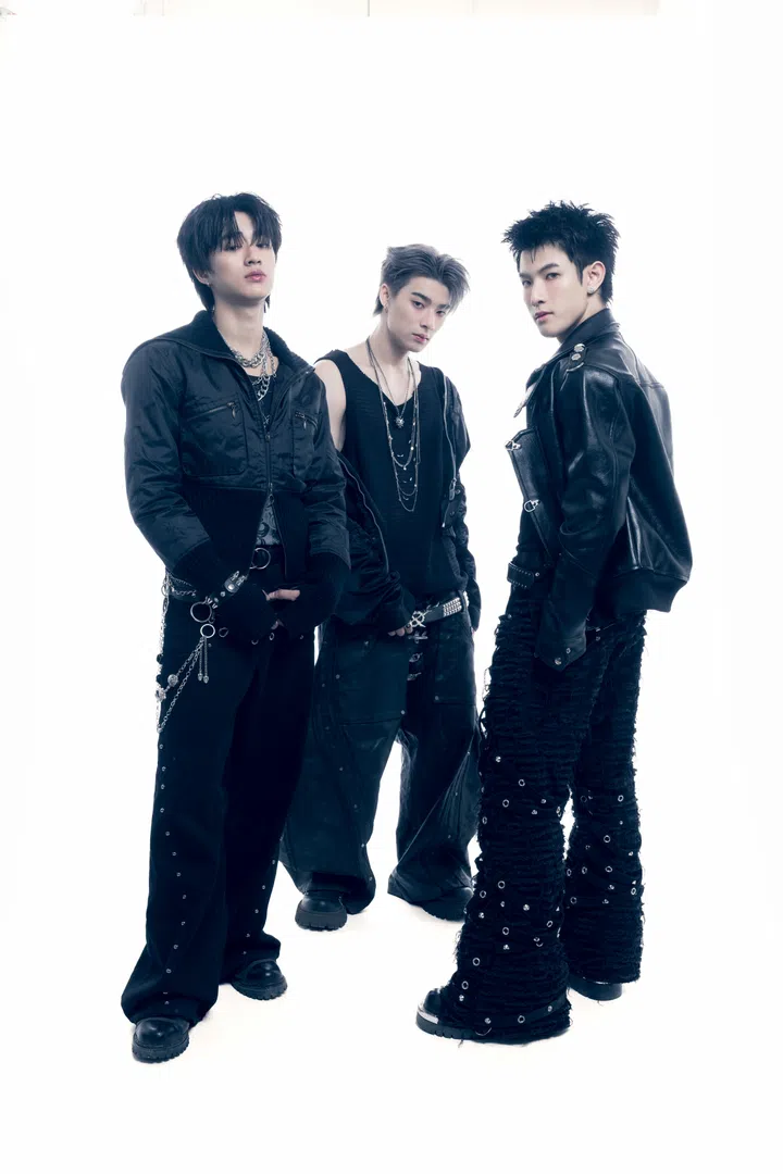 Vvv Bangkok boy group