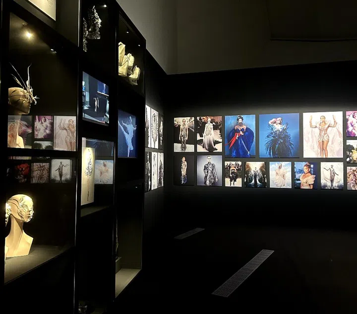 iris van herpen exhibit lee kong chian natural history museum art science museum singapore sg SCULPTING THE SENSES