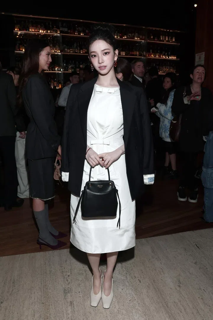 karina aespa prada milan fashion week