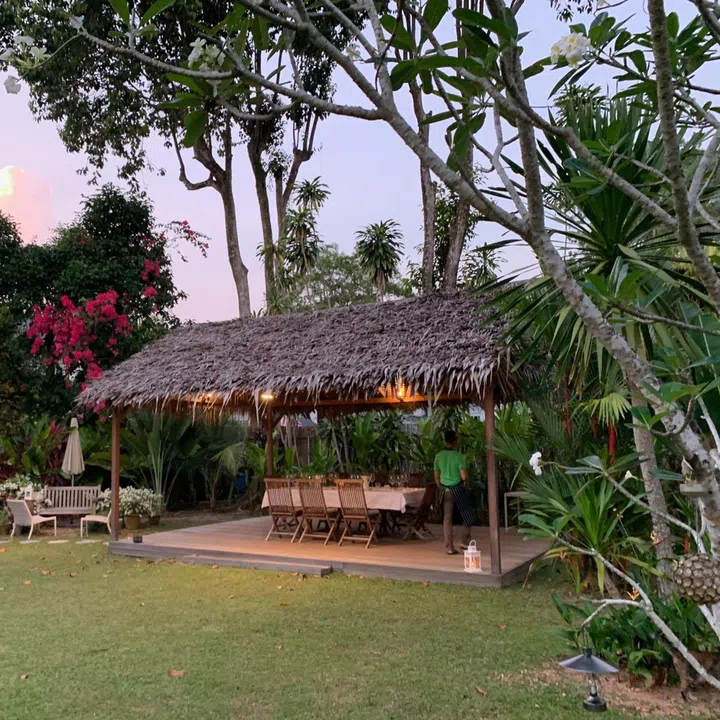 the sundial singapore home dining