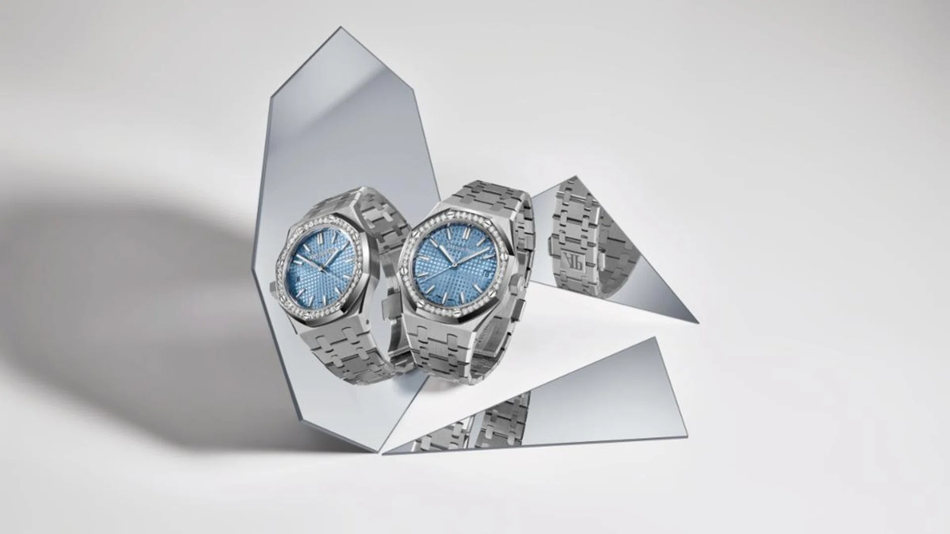 Jumbo-sized watch flex. Credit: Audemars Piguet