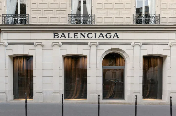 balenciaga couture store