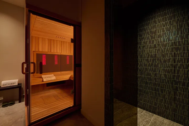 The Infrared Sauna room at REKOOP