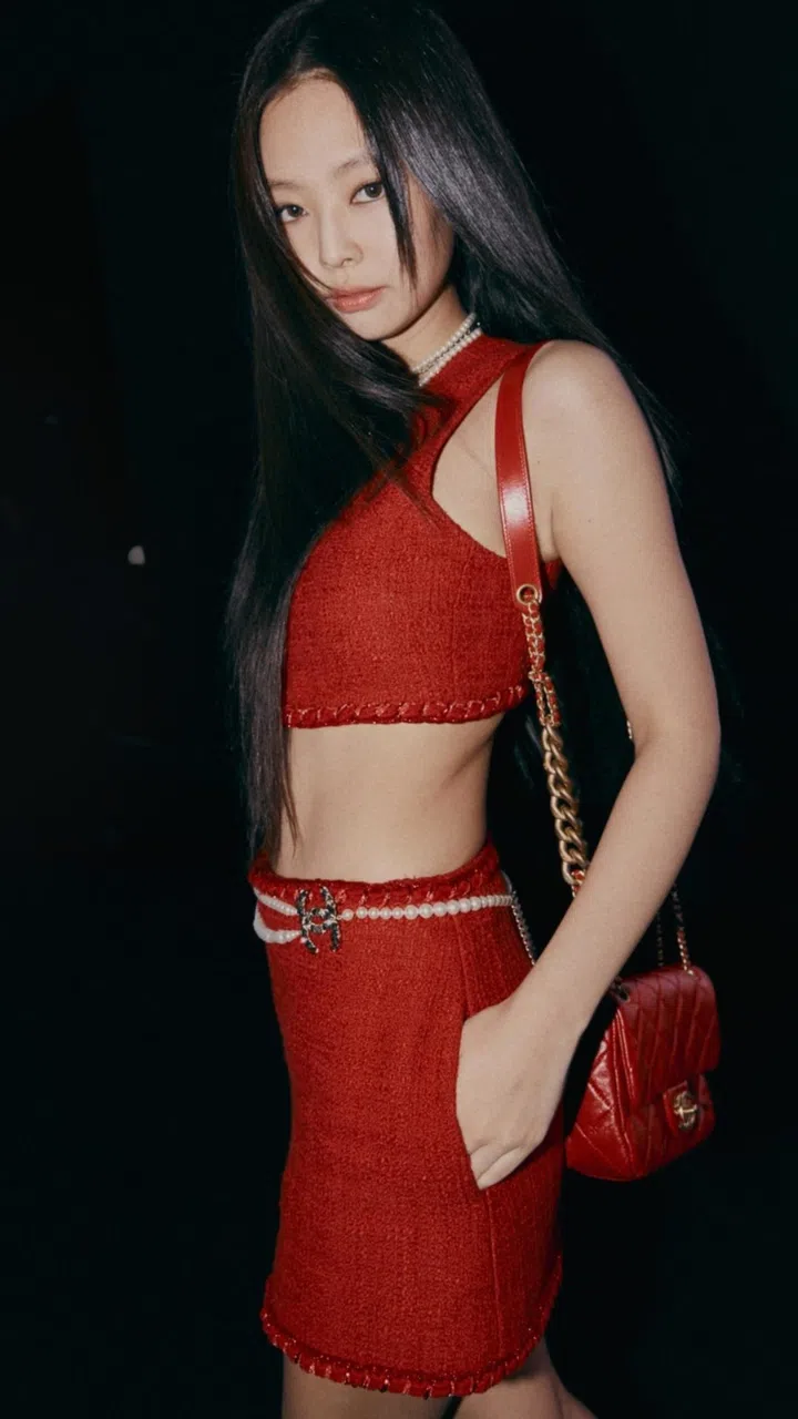 jennie blackpink chanel show