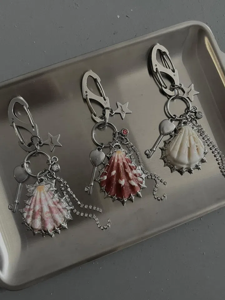handmade shell soldered keychains by y0ruist