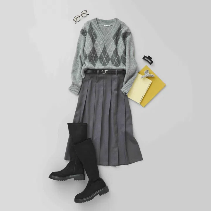 gu japan skirt sweater