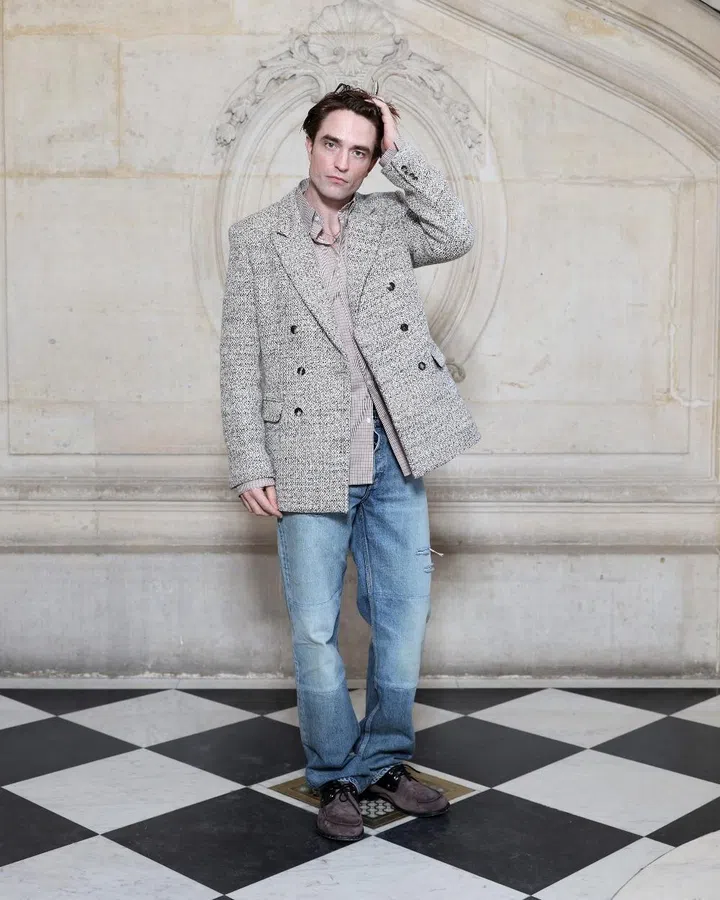 robert pattinson dior mens paris fashion week 2026