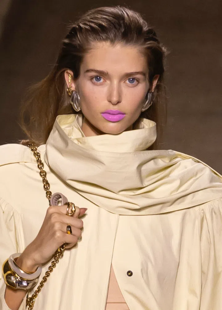  Fuchsia pink lipstick at Chloe Spring Summer 2026