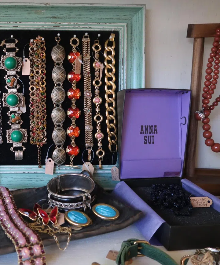 echo vintage jewellery anna sui