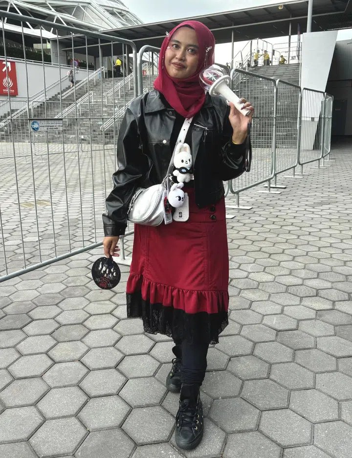 Stray Kids Singapore Concert 2024 Street Style Stay wearing hijab