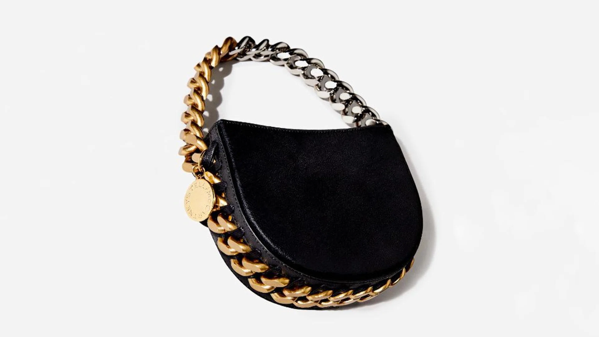 Utilising ingredients found in nature, the Frayme Mylo is an ethical alternative to trendy half-moon bags.
