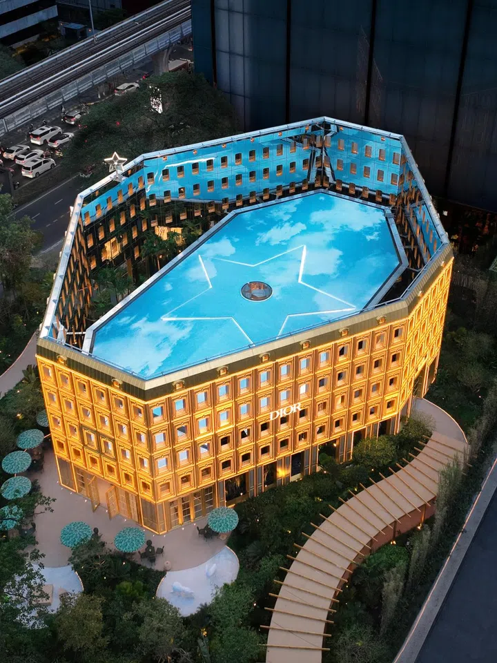 dior gold house