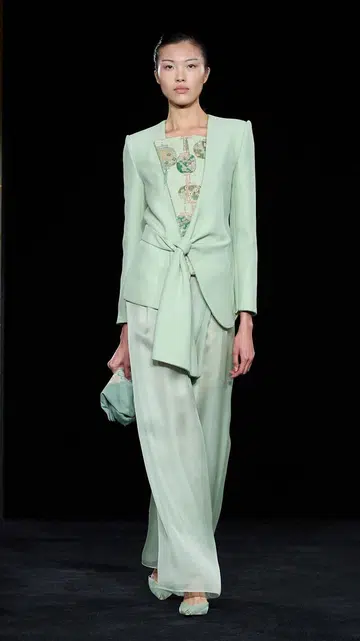 chloe chan singapore runway model basic