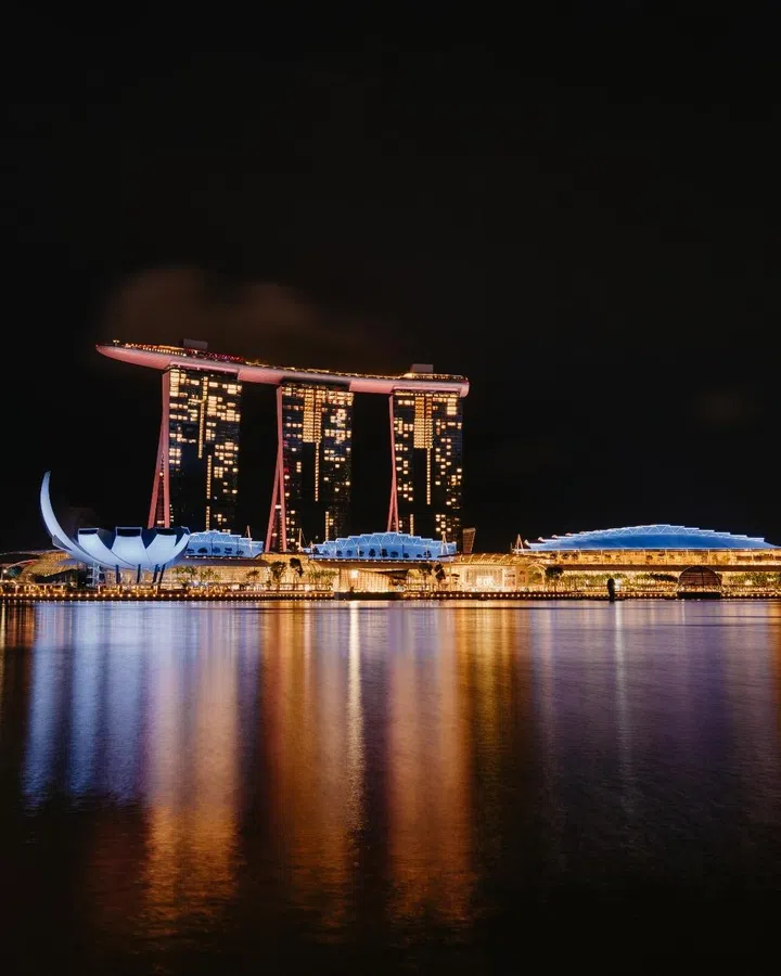 marina bay sands seventeen light up