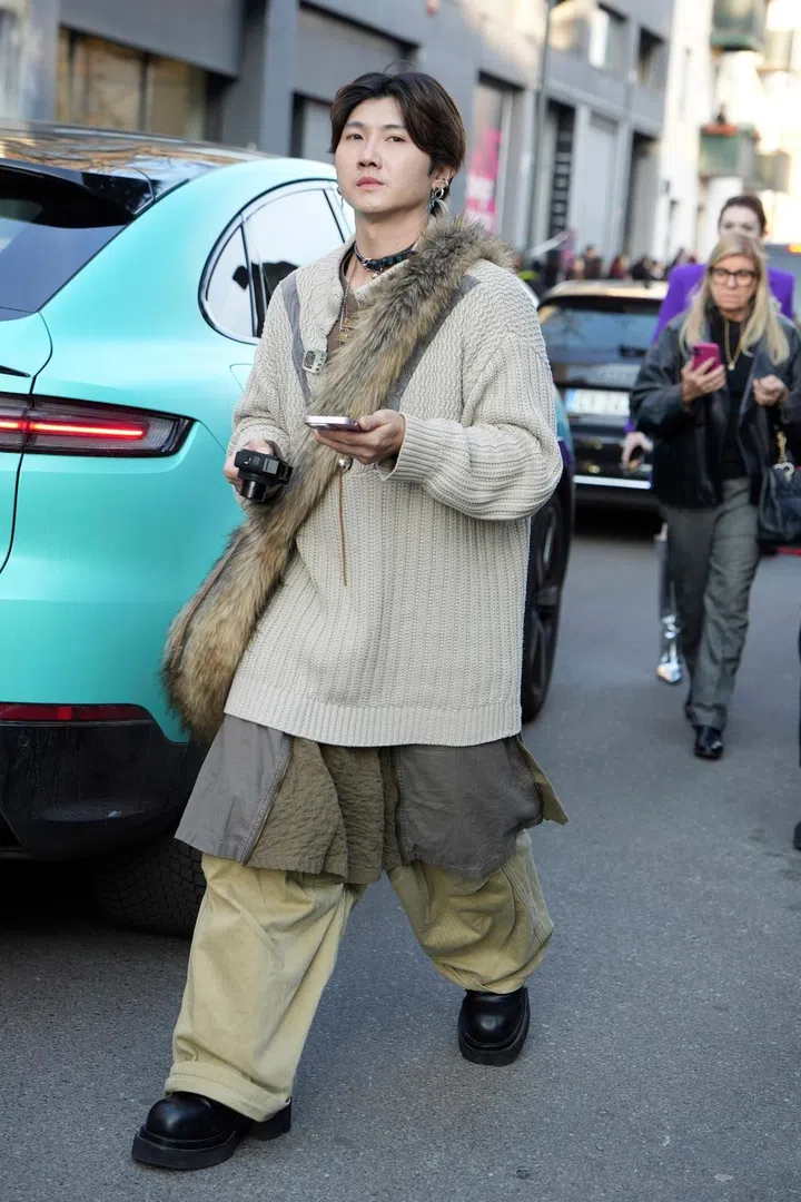 street style furry bag