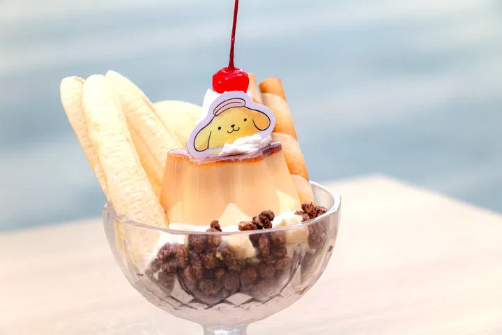 Pompompurin cafe Singapore dessert - Pompompurin pudding parfait