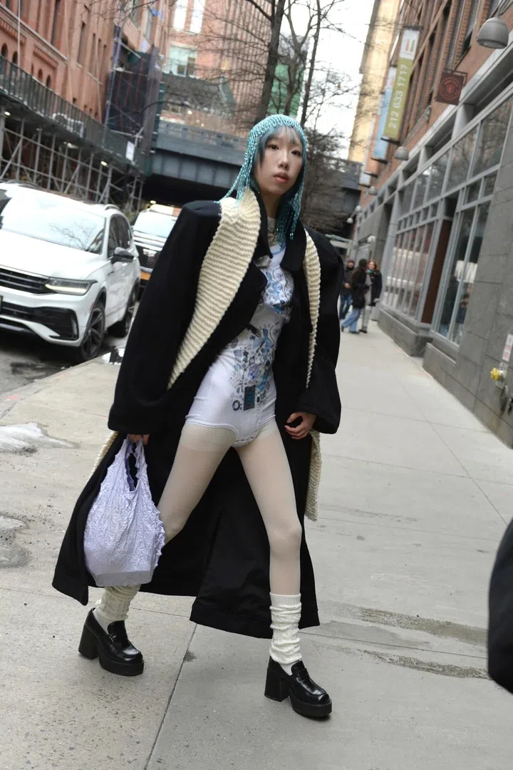 street style black coat